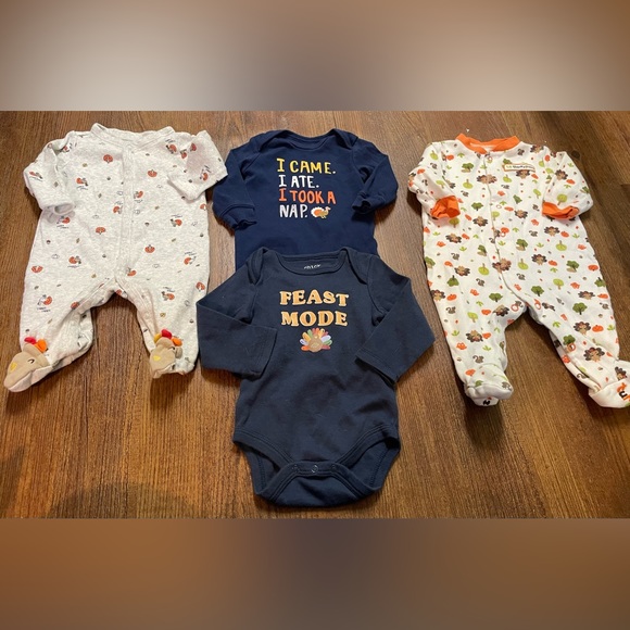 Thanksgiving Outfit and Pajamas - Picture 1 of 8